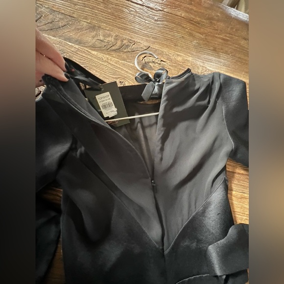 🌸Petite Kate Moss TopShop size 2 Silky Satin Jumper with plunging and Chiffon🌸 - Picture 6 of 15